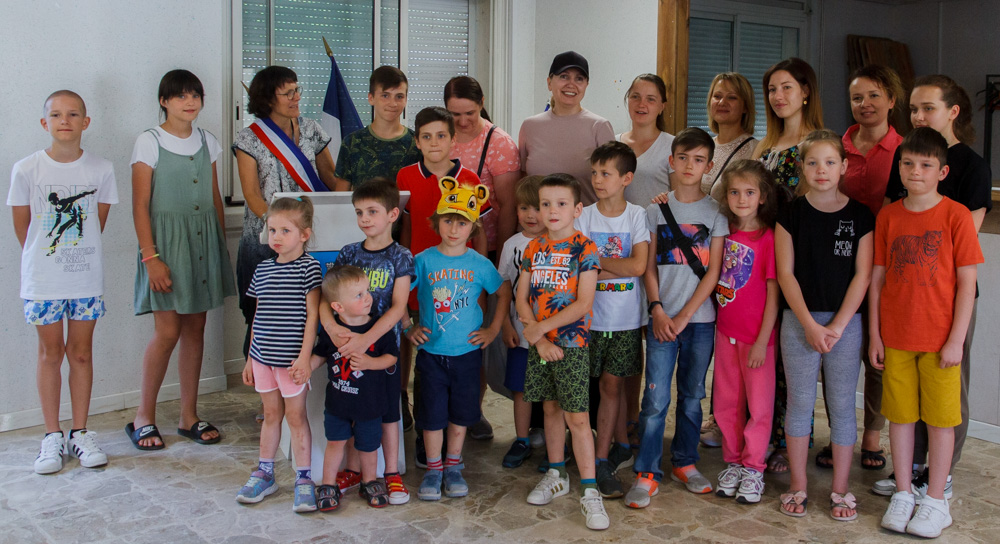 Photo accueil familles ukrainiennes - 16 mai - Les Jardins de la Filature